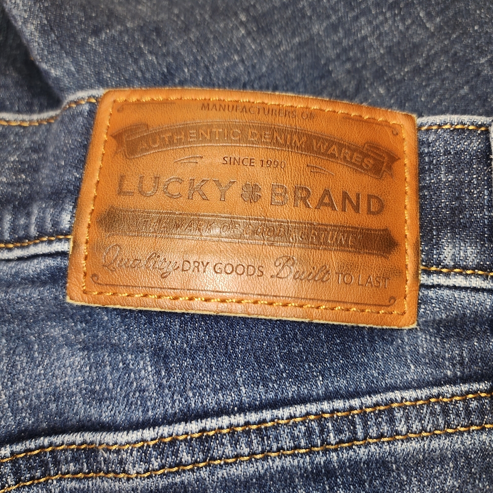 Lucky Brand Men's Classic Blue Denim 221 Straight Leg Jeans. Size 36/32. - Picture 8 of 8